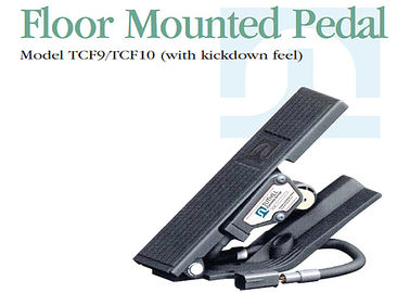 床に装着された電子加速器ペダル TCF9 TCF10シリーズ